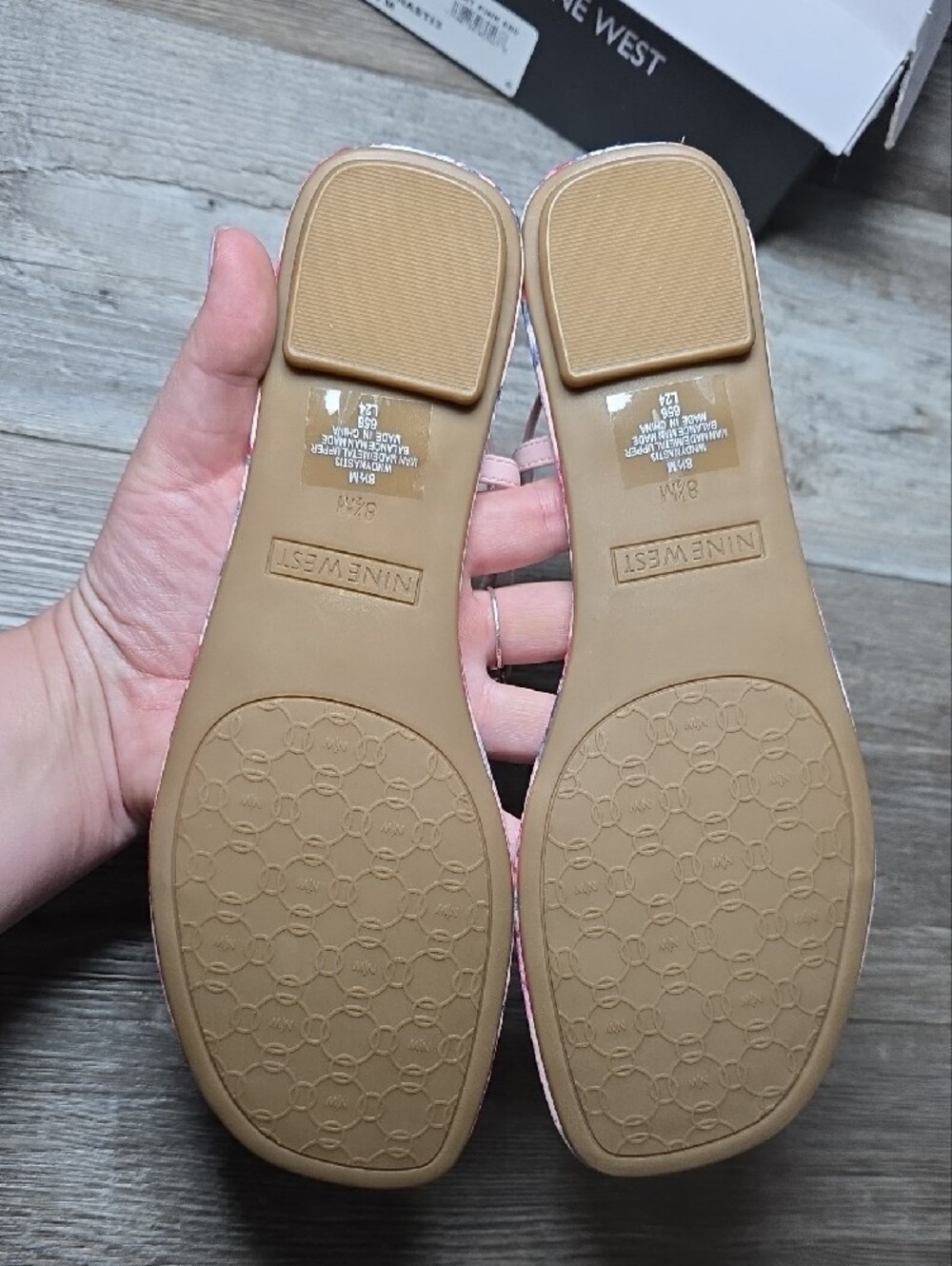 Nine West Women's Dynasti Embellished T-Strap Flat Sandals Sz 8.5 *NWOB - Picture 4 of 9